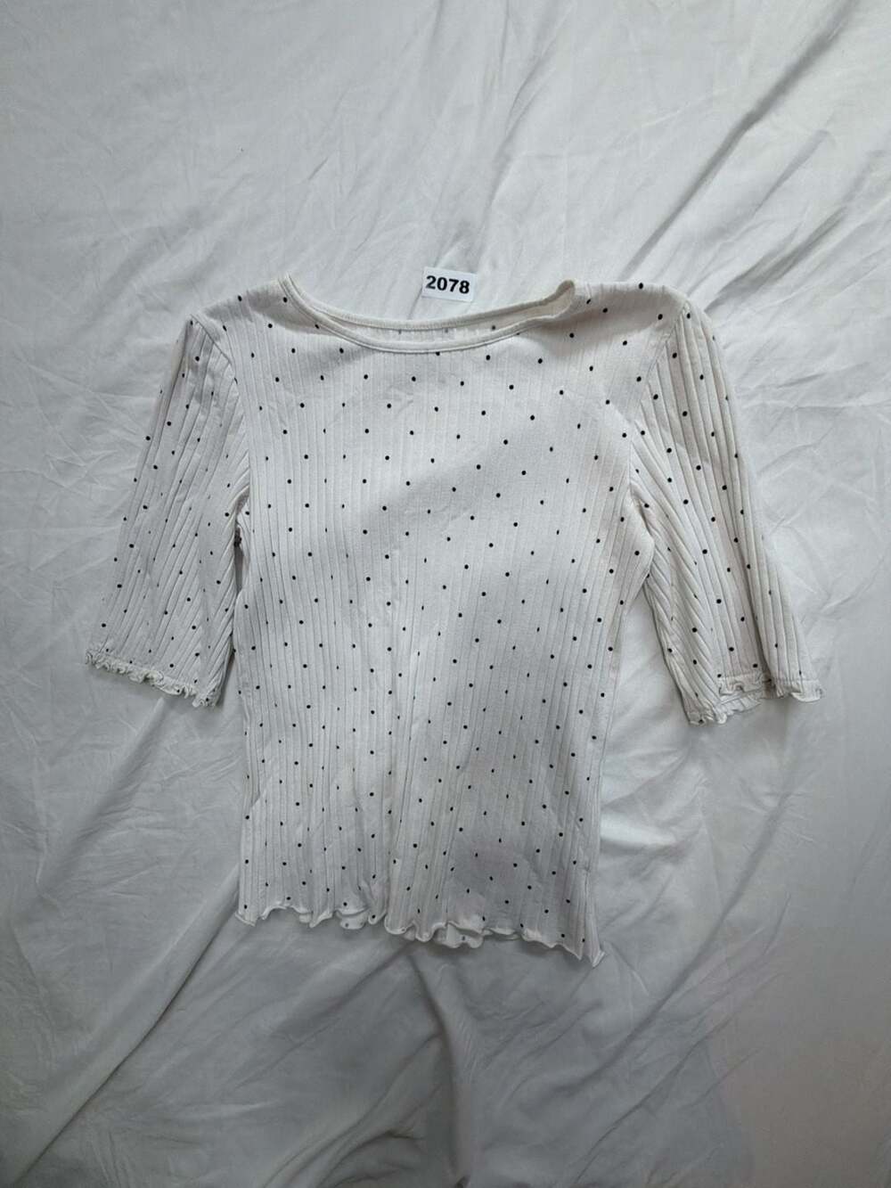 Old Navy Polka Dot Ribbed Top Size XL 14-16 White Black Lettuce Trim
Girls